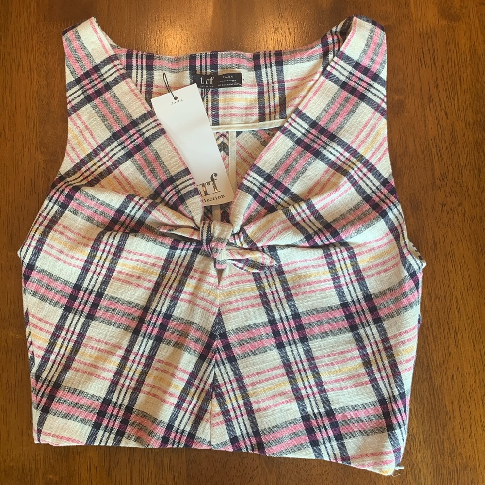 Zara top - cropped, v neck NWT